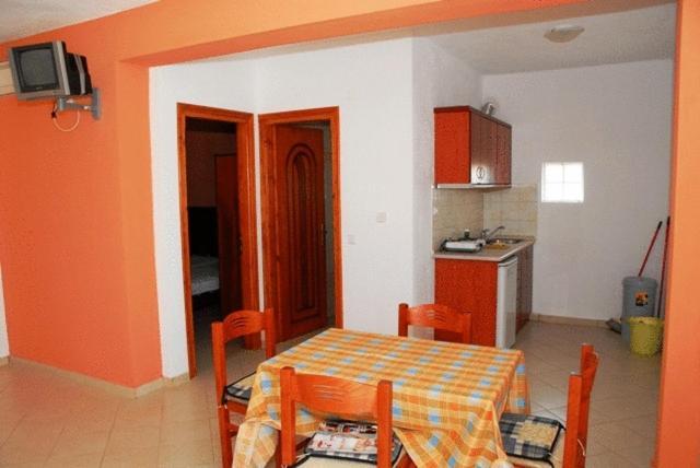 Avra Apartments Limenaria  Phòng bức ảnh